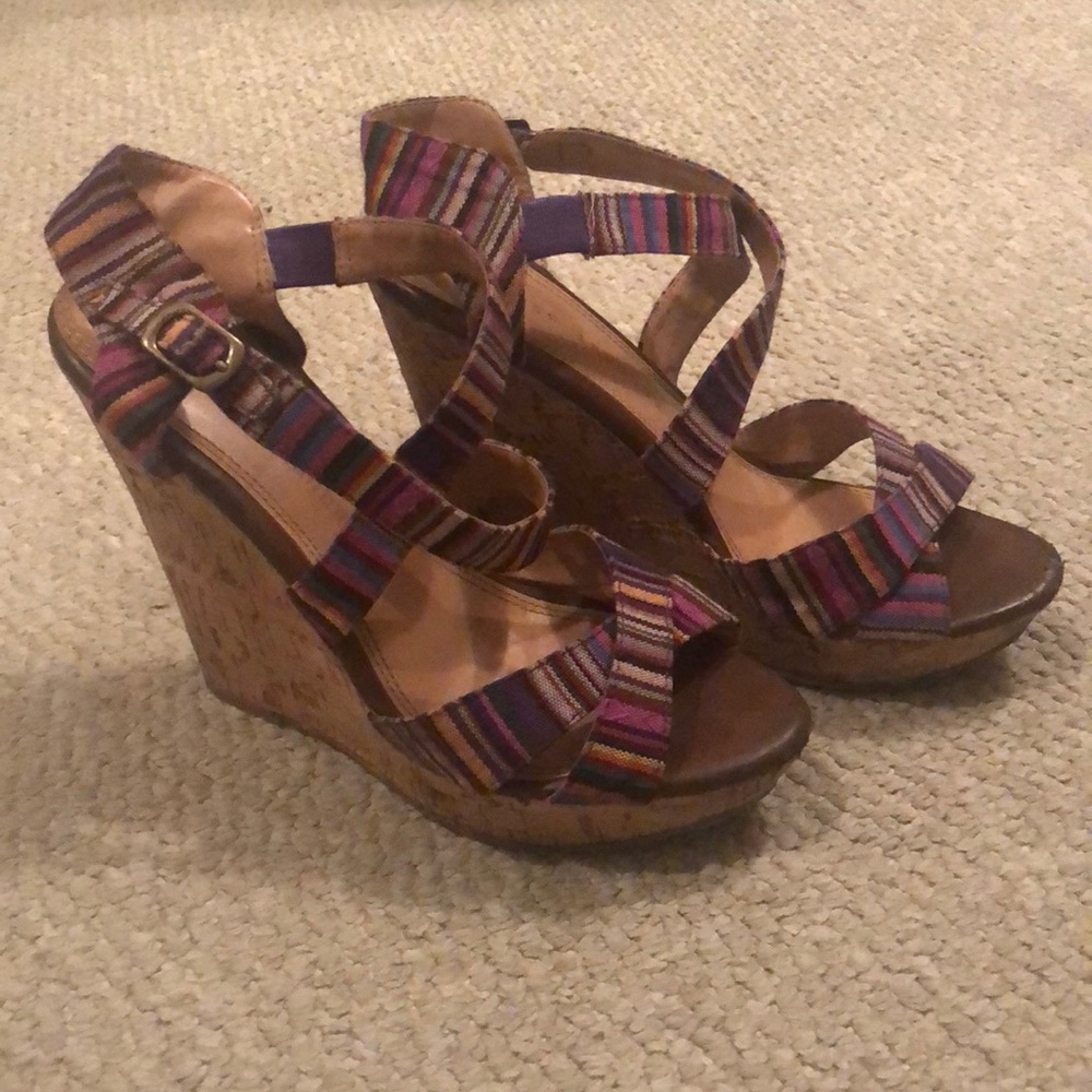 Chinese laundry rainbow wedges